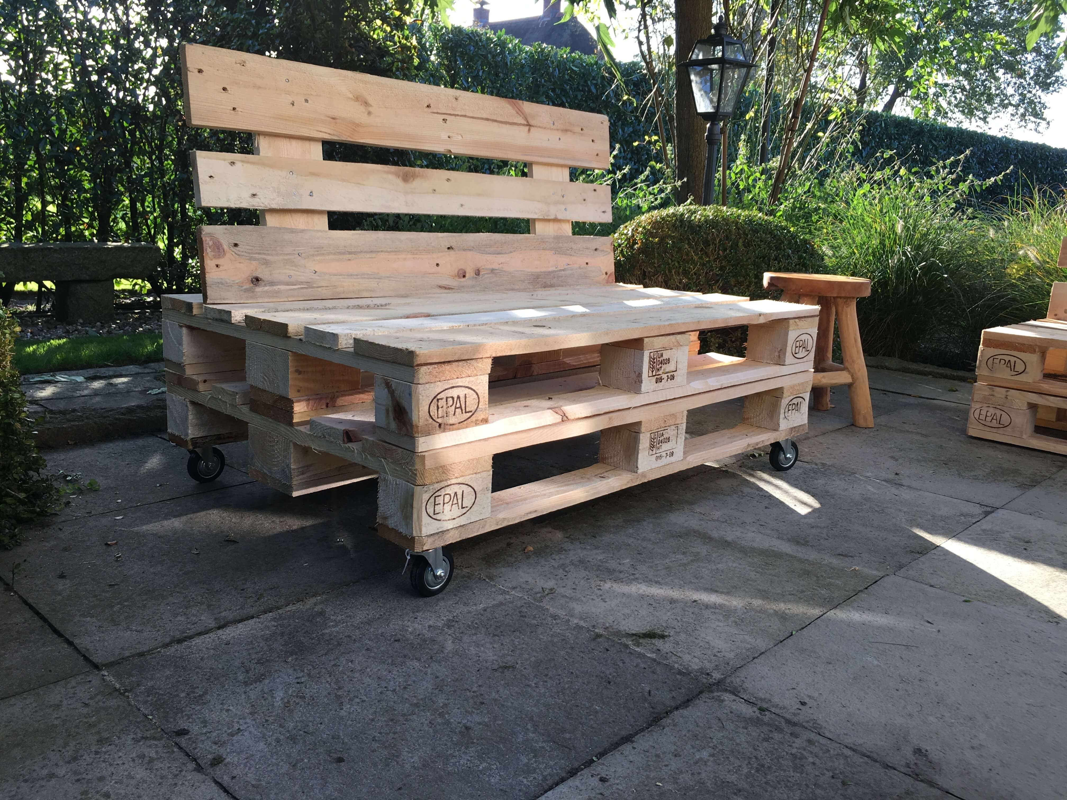 Op zoek naar dé pallet bank? Kijk snel op Palletdeal.nl!